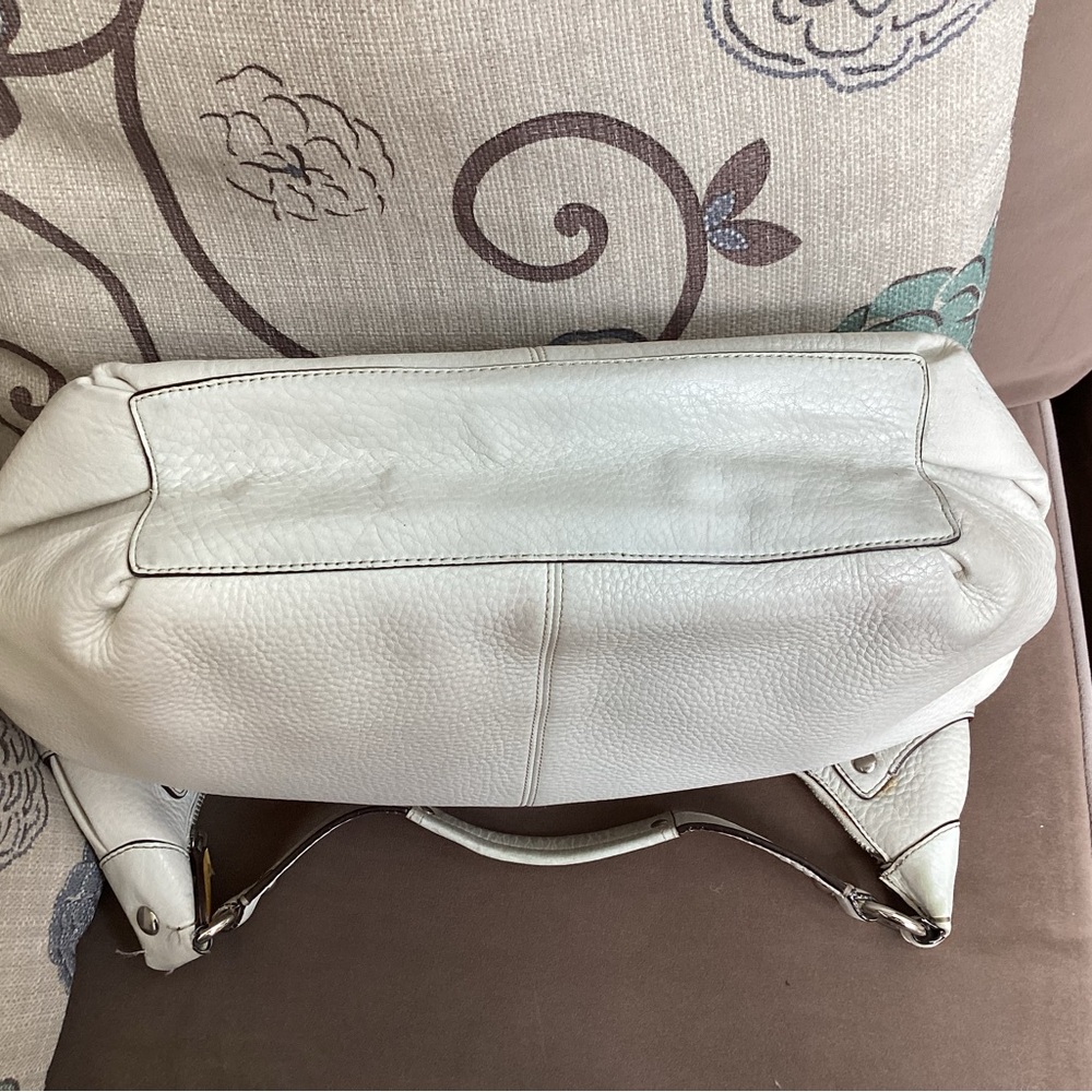 Coach Penelope Pebbled Leather Hobo Shoulder/Handbag J0882-13155 - Picture 7 of 12
